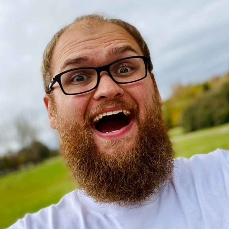 Headshot of Seth Turner